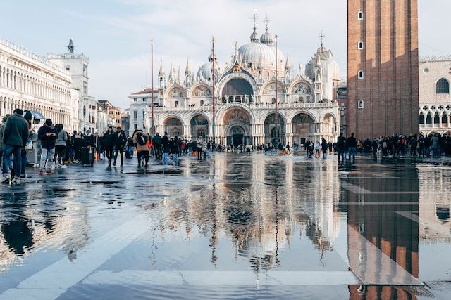 Top 10 things to do in Venice in winter - https://unsplash.com/photos/mCuJ1eJAPog