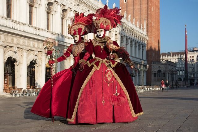 Venice Carnival Costumes: history and characters