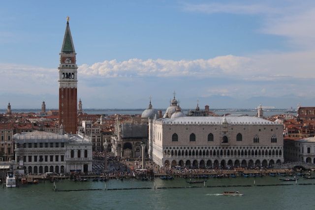 Venice Airport departures