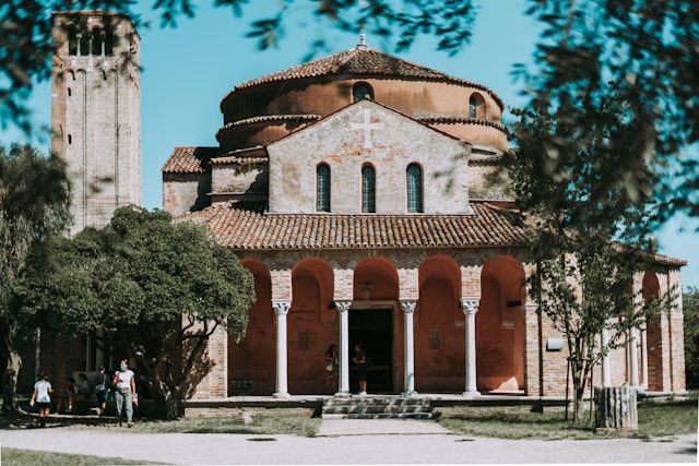 How to get from Torcello to Venice and near