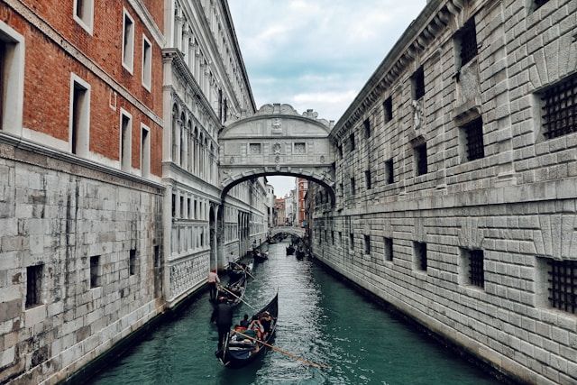 Where to stay in Venice on a budget in the best cheap hotels 2025