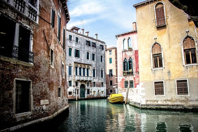 Venetian palaces in Venice: 10 charming places you can visit