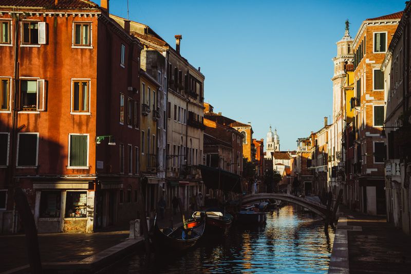 Between myths and legends about Venice: here are the mysteries