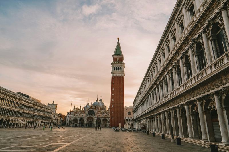 Public toilets in Venice Italy: The complete guide